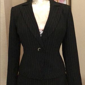 Liz Claiborne 2 piece business suit.